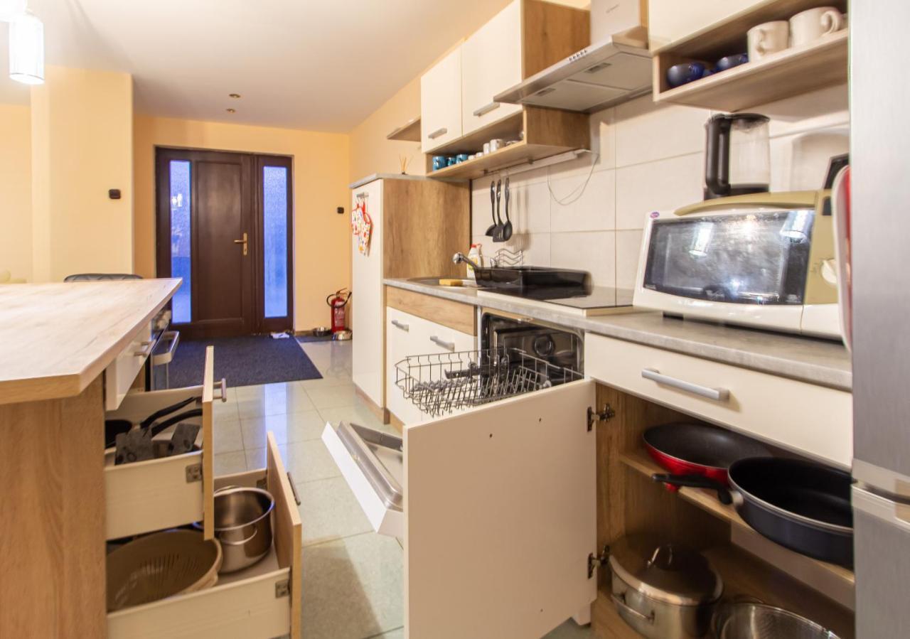 Deli Terasz B Apartman Free Parking, Self-Check-In Anytime Gyor Exterior photo